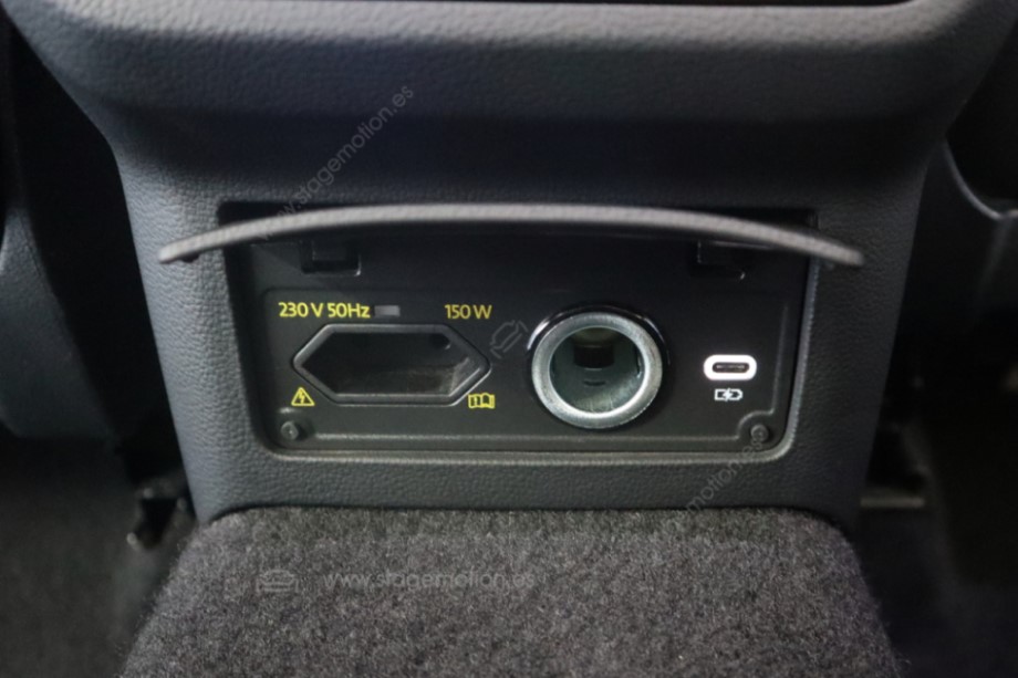 Kit toma de 230 Voltios para VW Passat B8