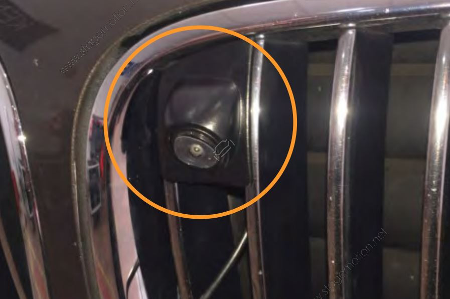 Cámara frontal RCA BMW Serie 5 (en calandra central)