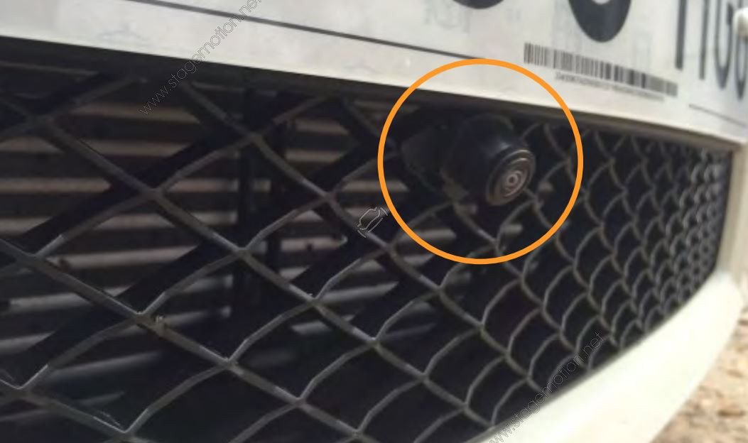 Cámara Frontal RCA MB A (176 serie) / C(204 AMG)  *En calandra inferior distronic