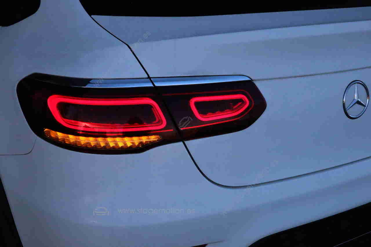 Kit luces traseras LED oscurecidas para restyling para Mercedes Benz GLC C253