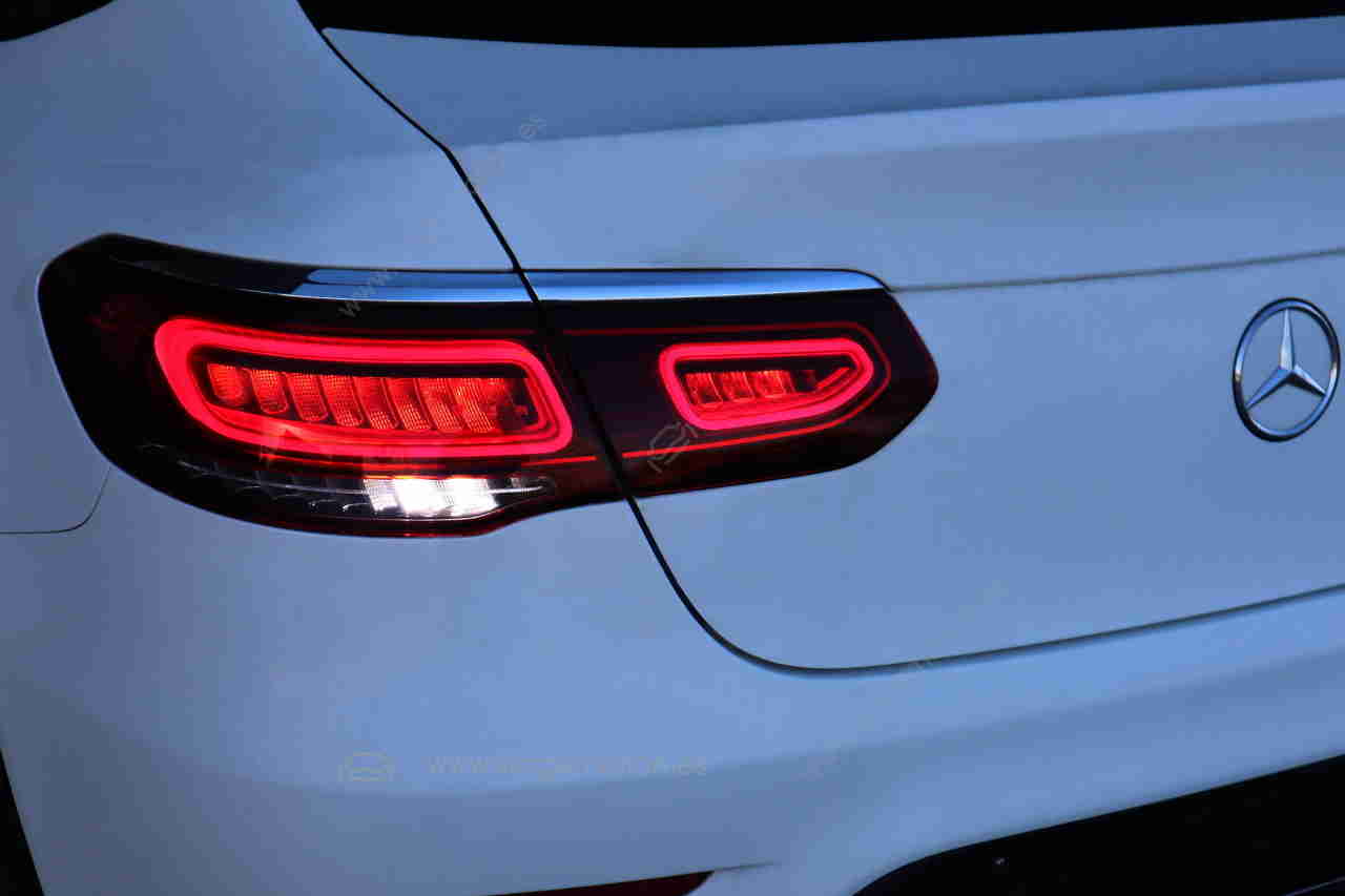 Kit luces traseras LED oscurecidas para restyling para Mercedes Benz GLC C253